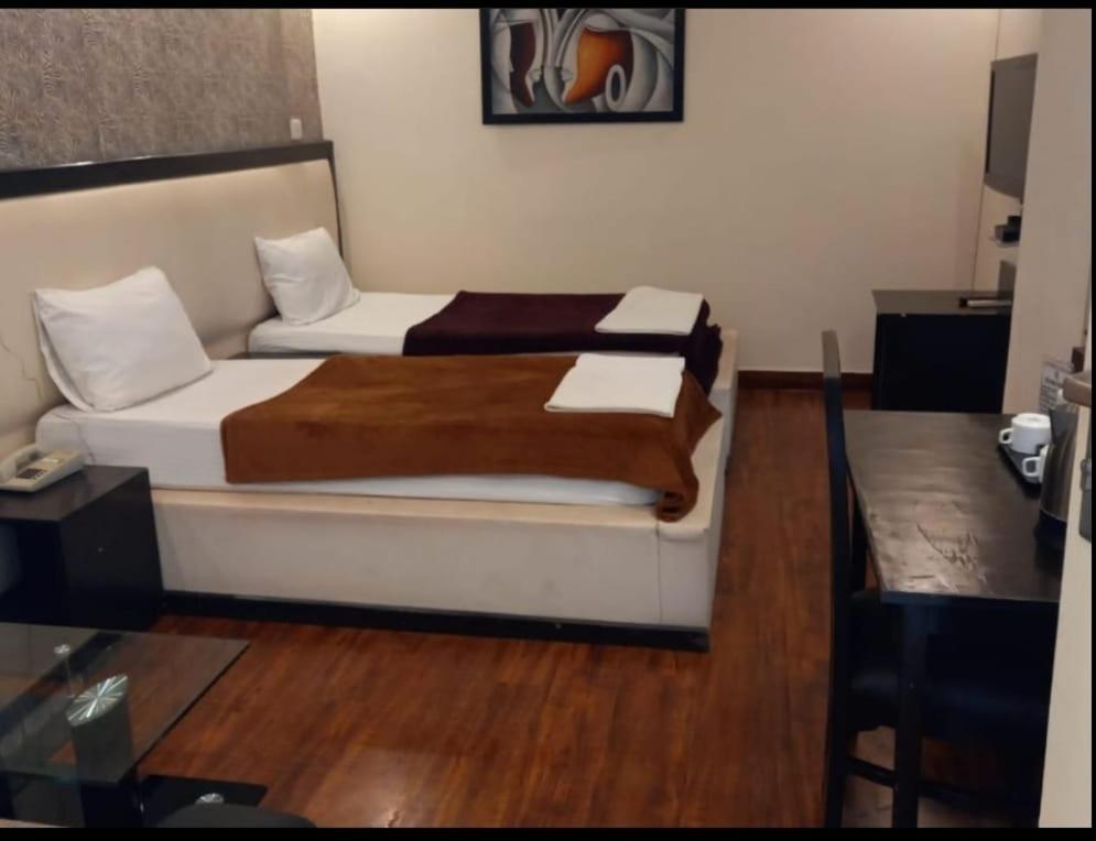 Kartikay Hotel Hisār Quarto foto